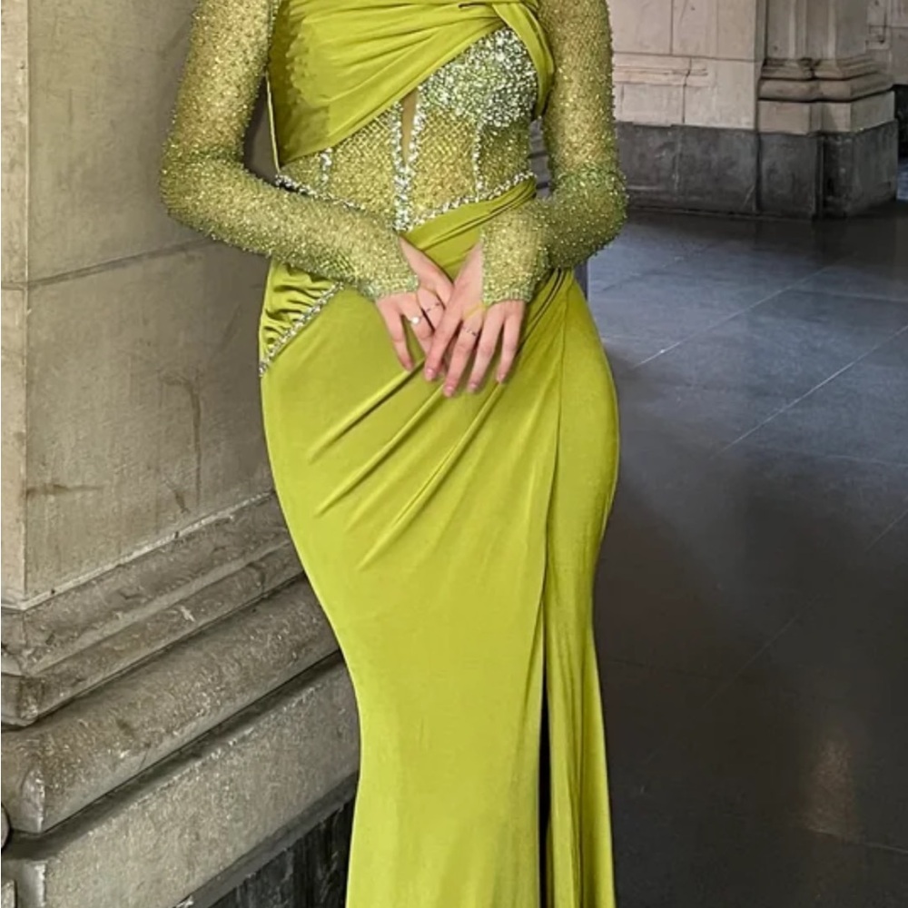 Elegant Green Evening Gown